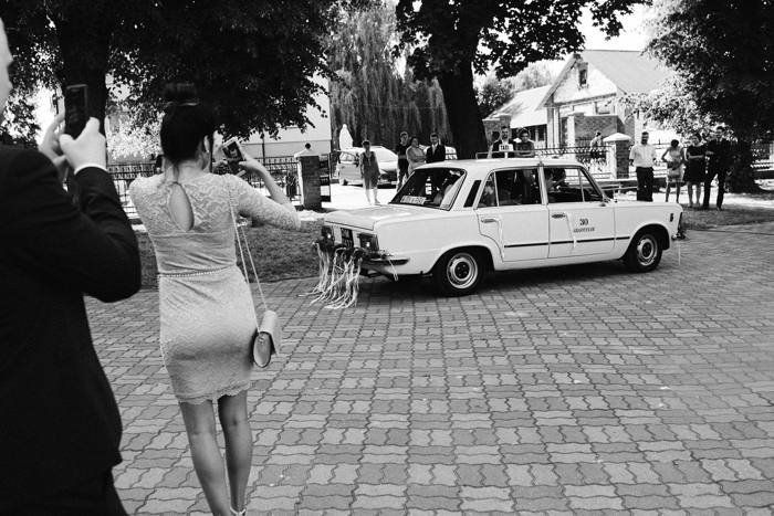 Magda i Kamil — reportaż ślubny w czerni i bieli, Tarnogóra, Karczma Zamojszczyzna