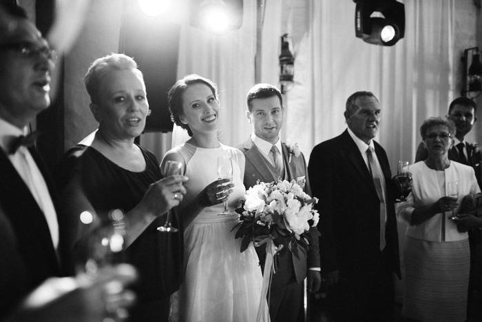 Magda i Kamil — reportaż ślubny w czerni i bieli, Tarnogóra, Karczma Zamojszczyzna