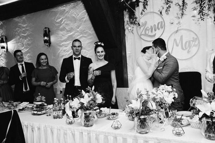 Magda i Kamil — reportaż ślubny w czerni i bieli, Tarnogóra, Karczma Zamojszczyzna