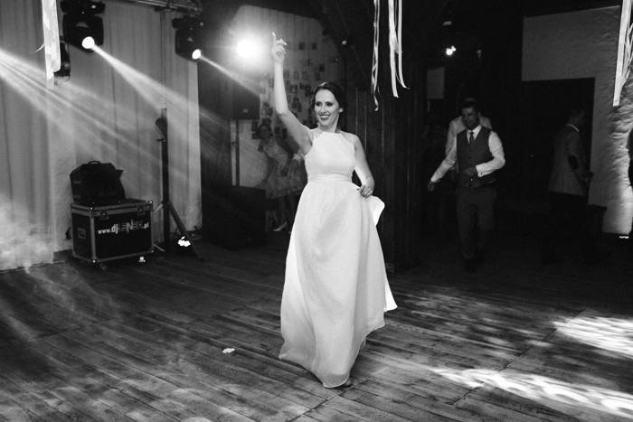 Magda i Kamil — reportaż ślubny w czerni i bieli, Tarnogóra, Karczma Zamojszczyzna